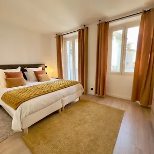 3-rue-la-fontaine.fr-provencehotel.com/